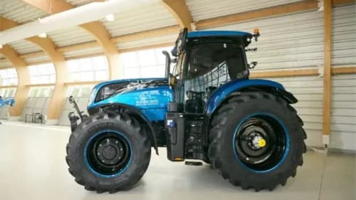 New Holland’s UK Basildon Plant Celebrates Two Millionth Tractor Production
