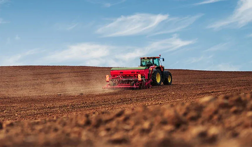 अपने ट्रैक्टर की ईंधन दक्षता को अधिकतम करें: कृषि उत्पादकता के लिए व्यावहारिक सुझाव